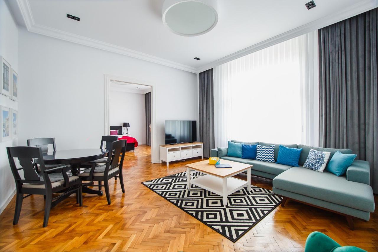 Spacious Riverviews Apartment Near Piata Unirii Oradea Ngoại thất bức ảnh