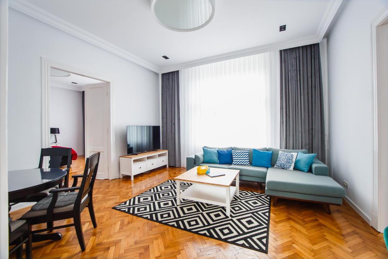 Spacious Riverviews Apartment Near Piata Unirii Oradea Ngoại thất bức ảnh