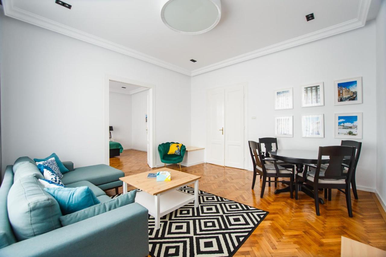 Spacious Riverviews Apartment Near Piata Unirii Oradea Ngoại thất bức ảnh