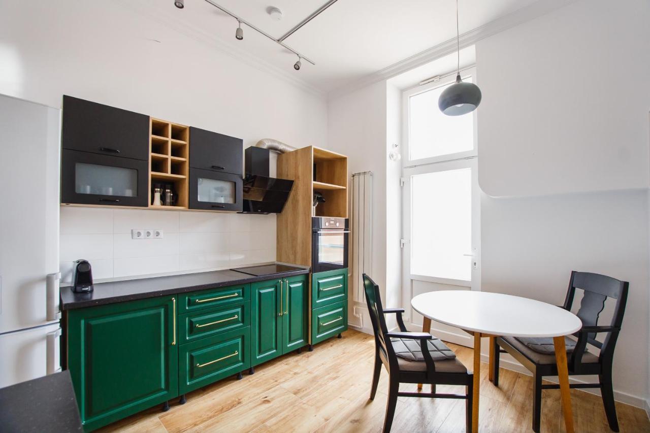Spacious Riverviews Apartment Near Piata Unirii Oradea Ngoại thất bức ảnh
