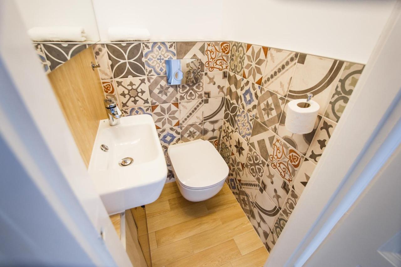 Spacious Riverviews Apartment Near Piata Unirii Oradea Ngoại thất bức ảnh