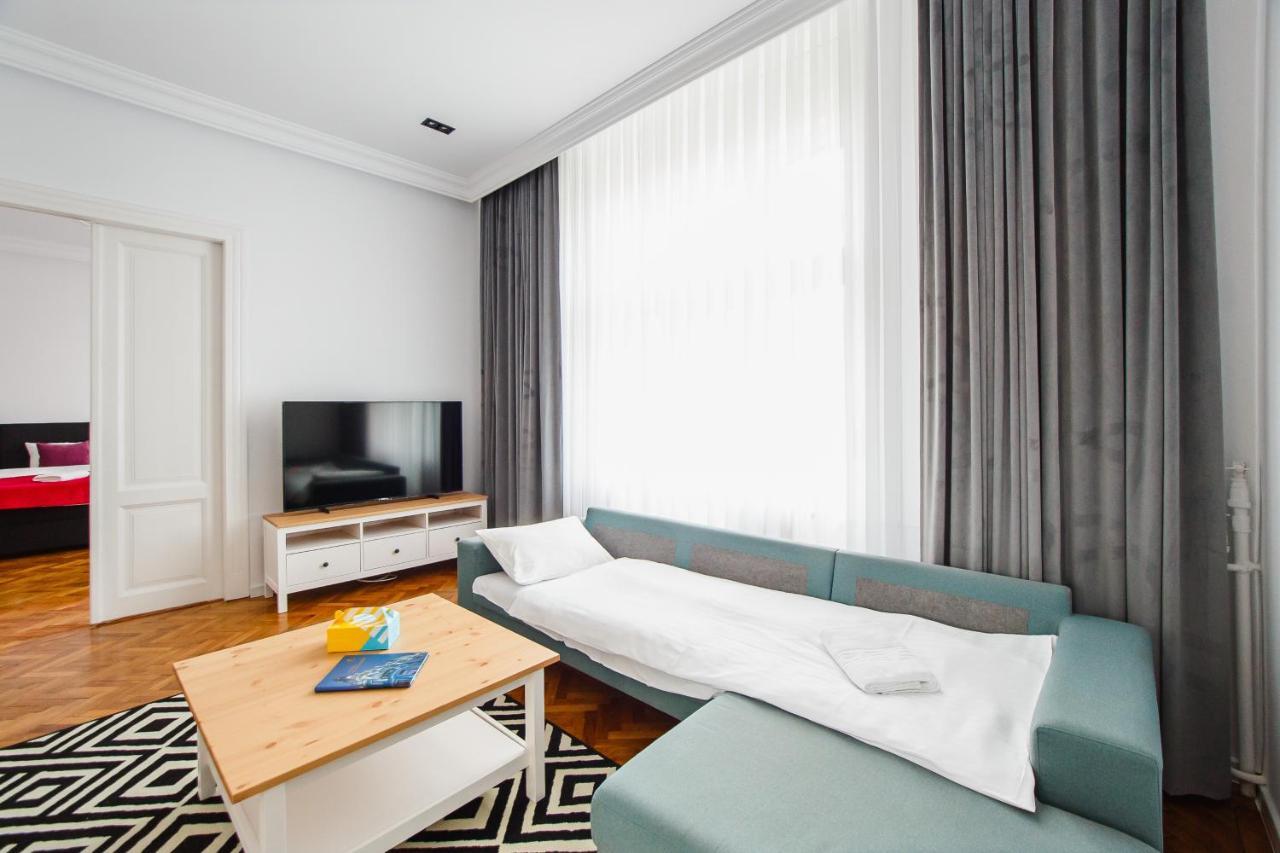 Spacious Riverviews Apartment Near Piata Unirii Oradea Ngoại thất bức ảnh